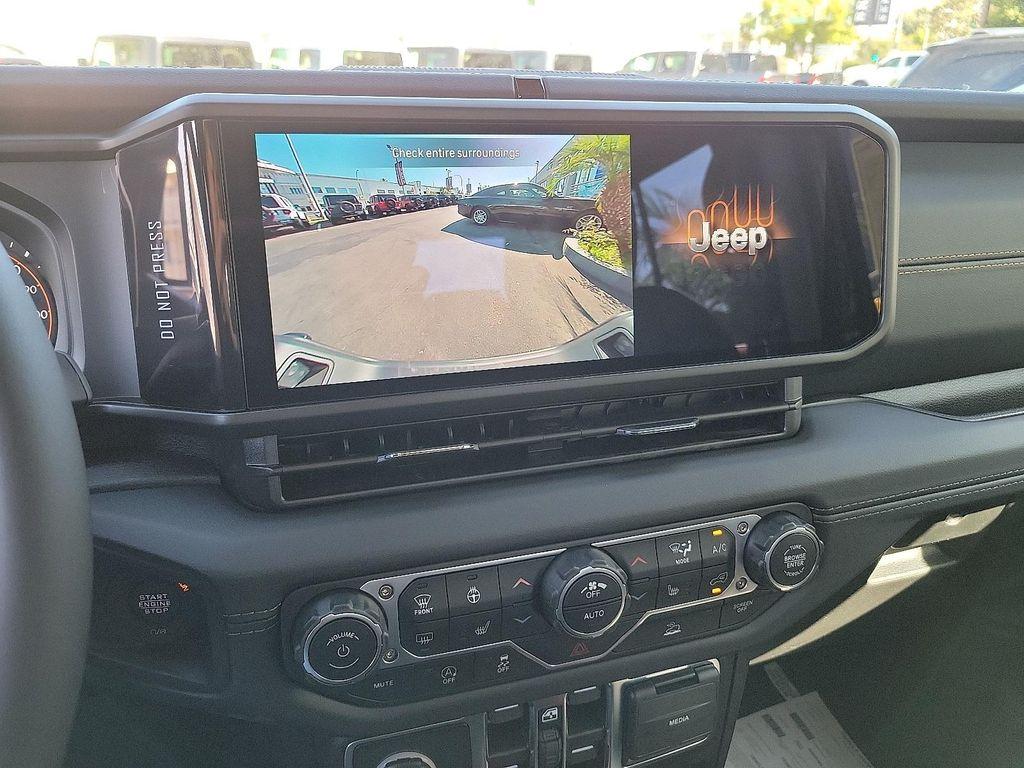 new 2025 Jeep Gladiator car, priced at $38,799