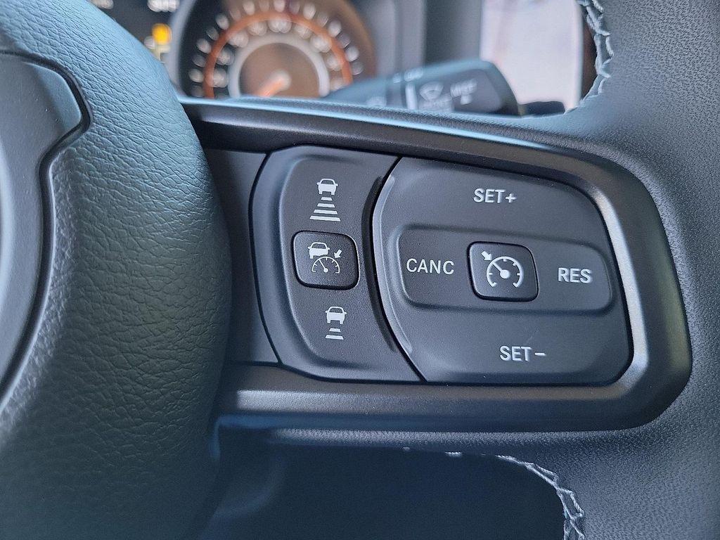 new 2025 Jeep Gladiator car, priced at $38,799
