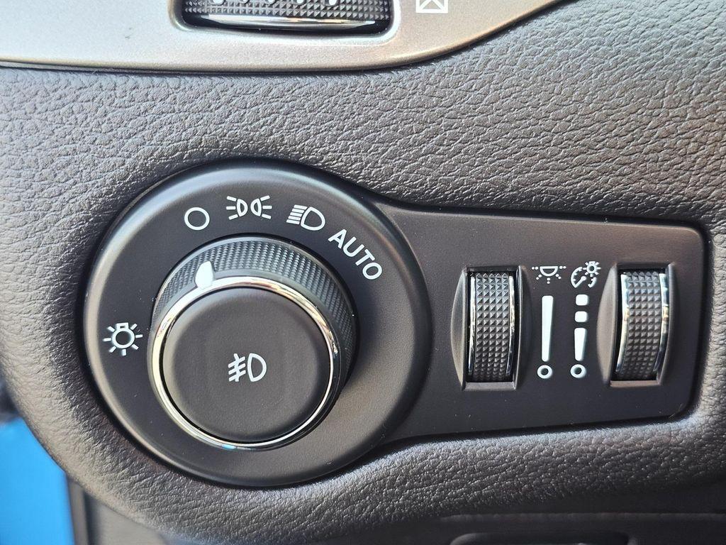 used 2022 Jeep Cherokee car, priced at $22,971