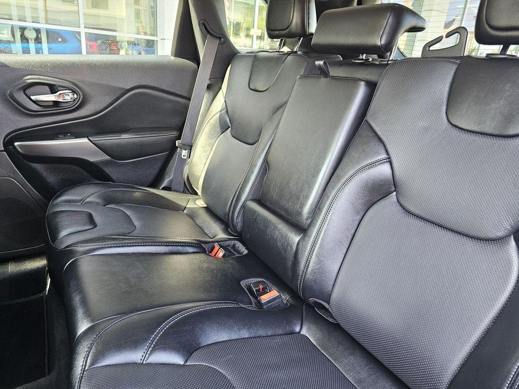 used 2022 Jeep Cherokee car, priced at $22,971