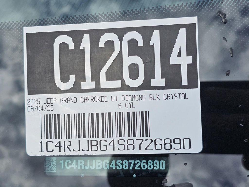 new 2025 Jeep Grand Cherokee L car, priced at $43,360