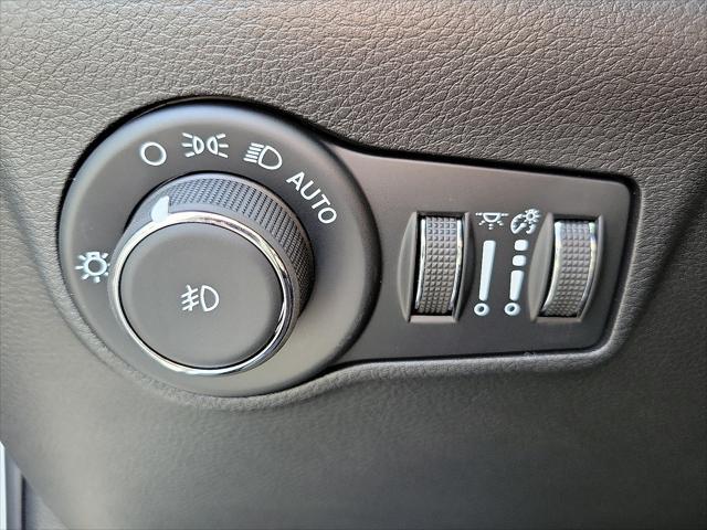 new 2025 Jeep Compass car, priced at $29,995