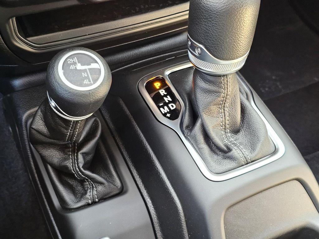 new 2025 Jeep Wrangler car, priced at $41,680
