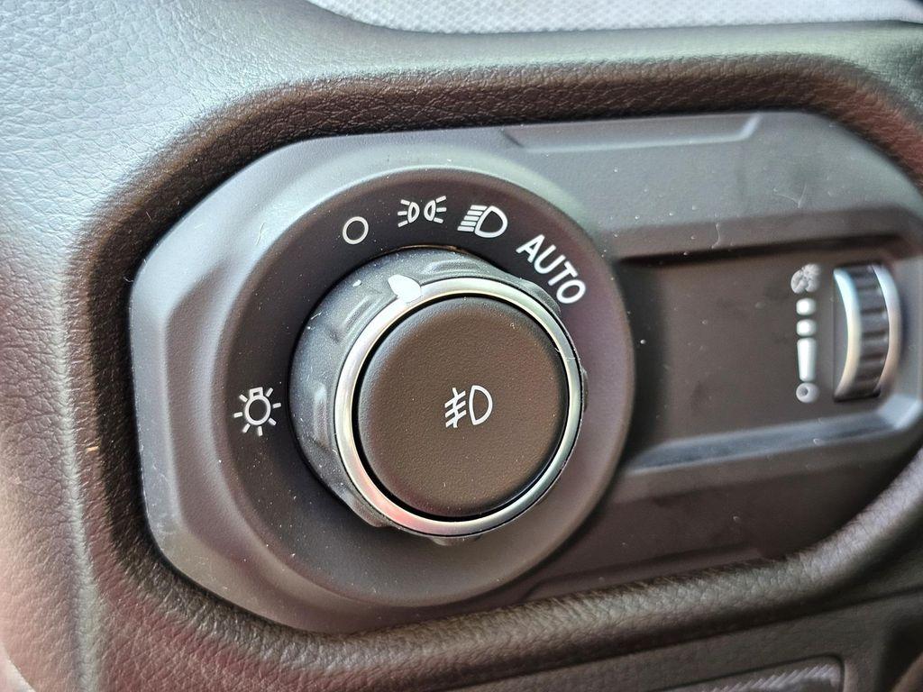 new 2025 Jeep Wrangler car, priced at $41,680