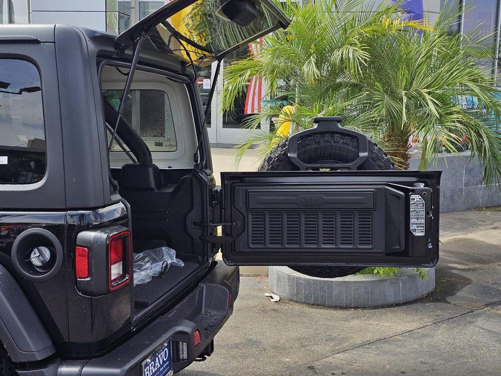 new 2025 Jeep Wrangler car, priced at $41,995