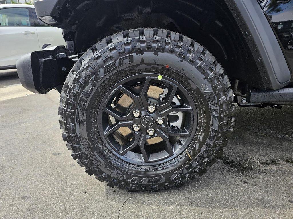 new 2025 Jeep Wrangler car, priced at $41,995