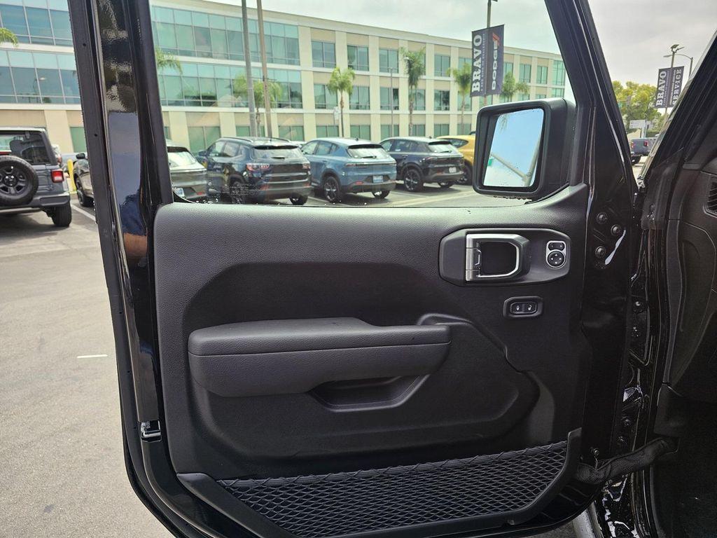 new 2025 Jeep Wrangler car, priced at $41,995