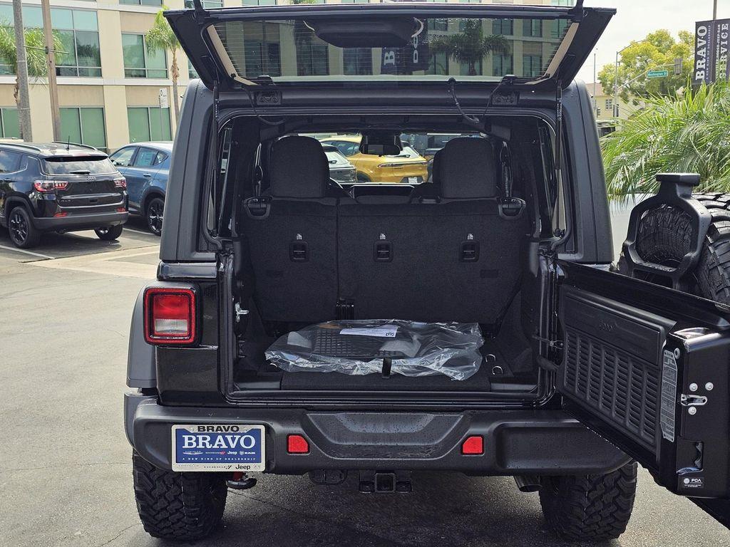 new 2025 Jeep Wrangler car, priced at $41,995