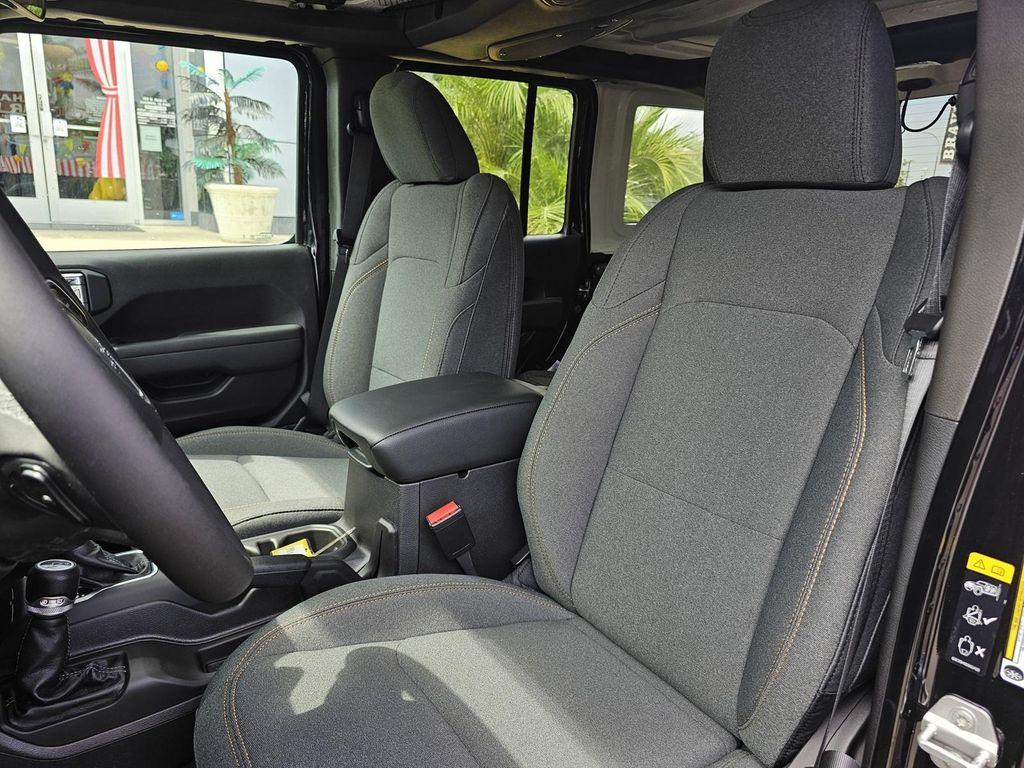 new 2025 Jeep Wrangler car, priced at $41,995