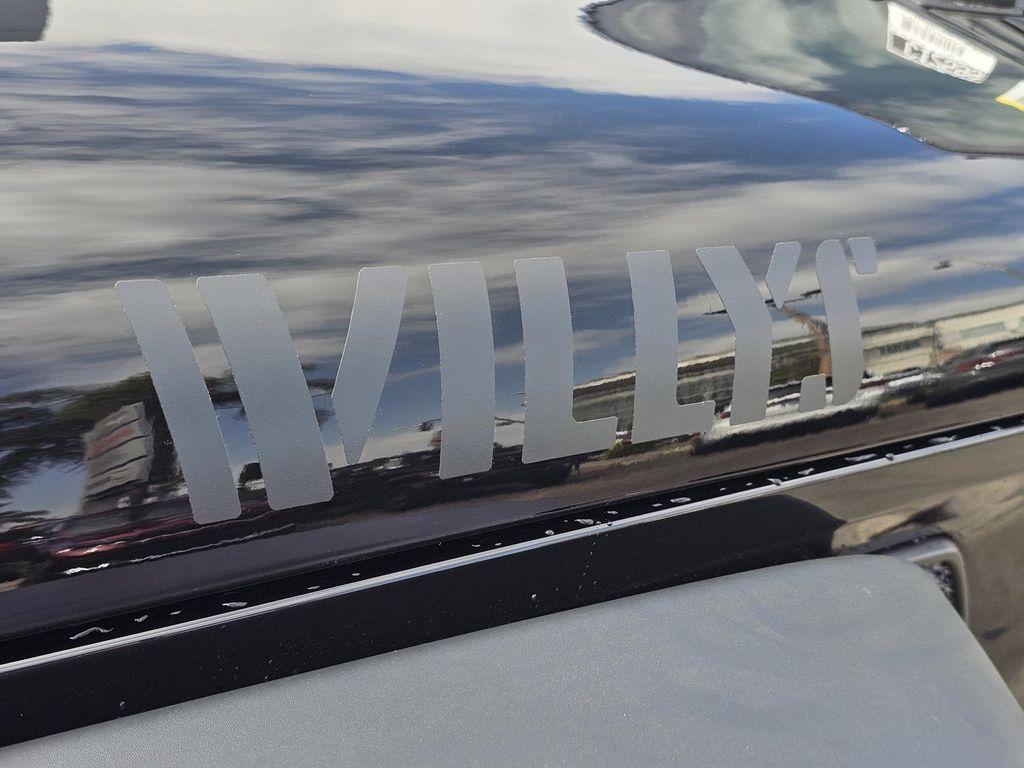 new 2025 Jeep Wrangler car, priced at $41,995
