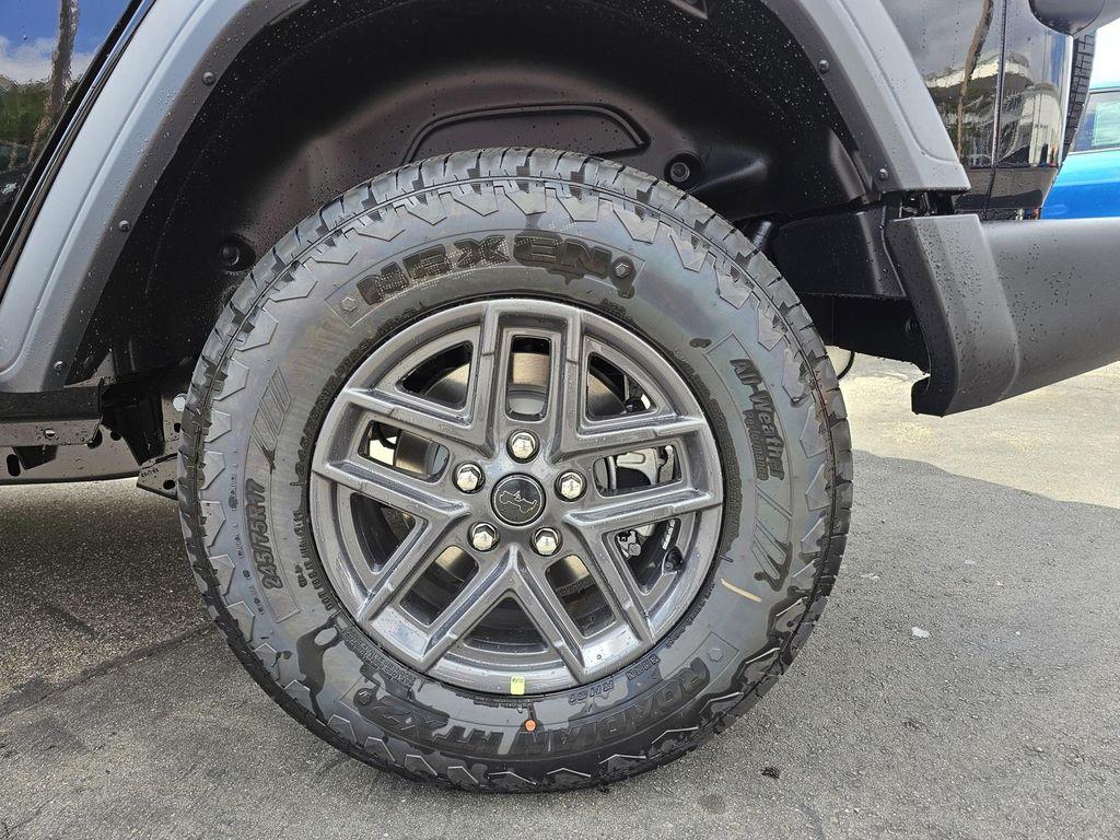 new 2025 Jeep Wrangler car, priced at $41,680