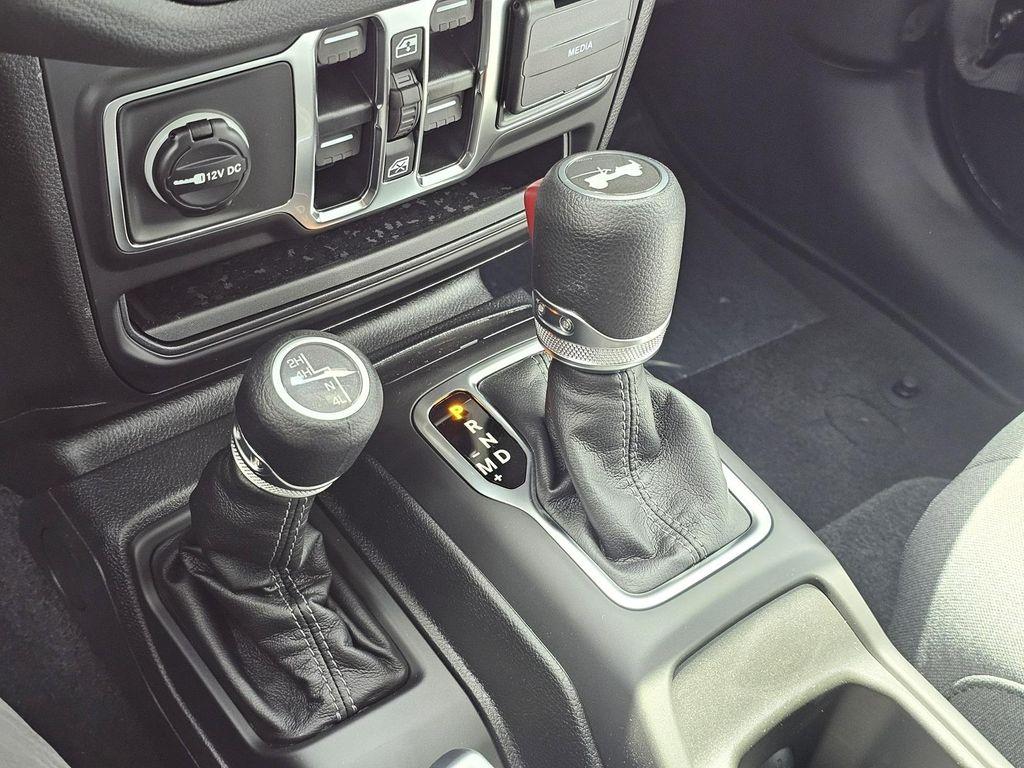 new 2025 Jeep Wrangler car, priced at $41,680