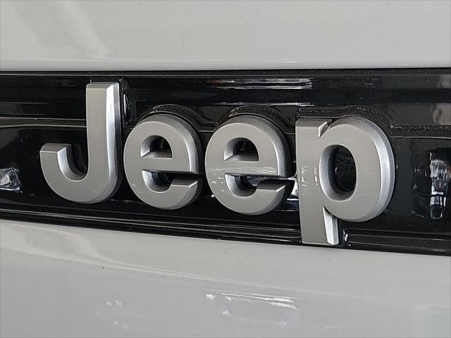 new 2025 Jeep Grand Cherokee car, priced at $35,080