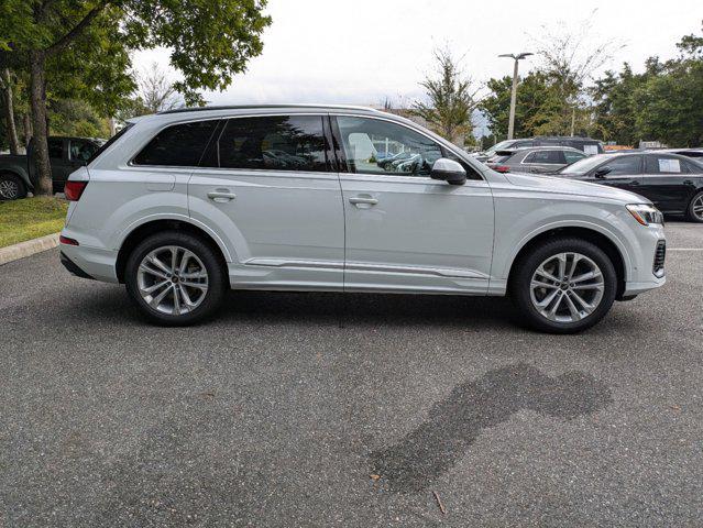 new 2025 Audi Q7 car, priced at $71,800