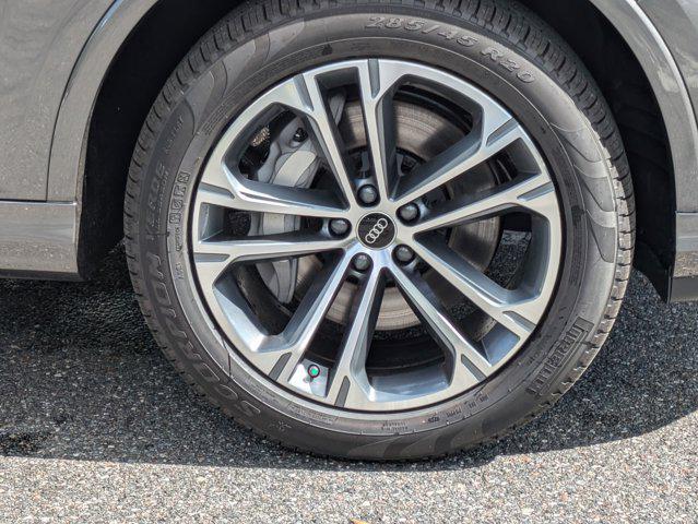 new 2026 Audi Q7 car, priced at $70,740