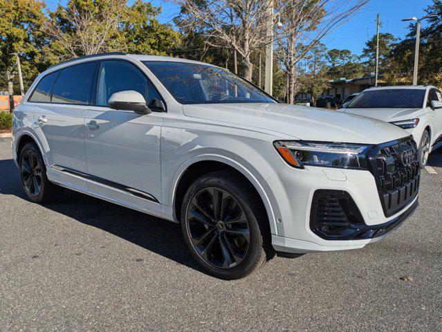 new 2025 Audi Q7 car, priced at $77,750