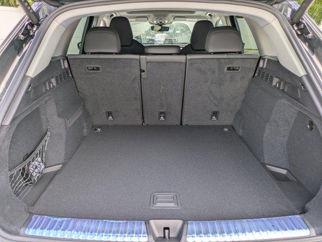 new 2025 Audi Q5 car, priced at $61,300