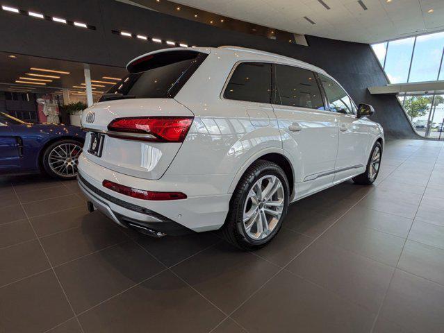 new 2025 Audi Q7 car, priced at $81,800