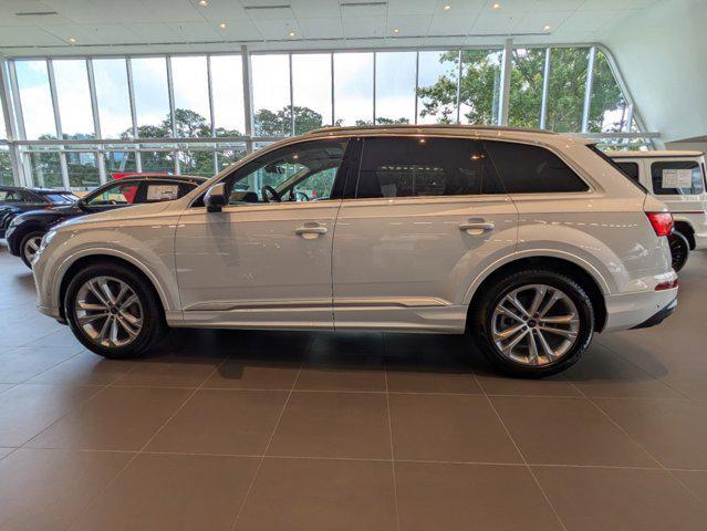 new 2025 Audi Q7 car, priced at $81,800