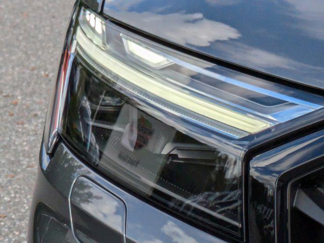 new 2026 Audi Q7 car, priced at $85,590