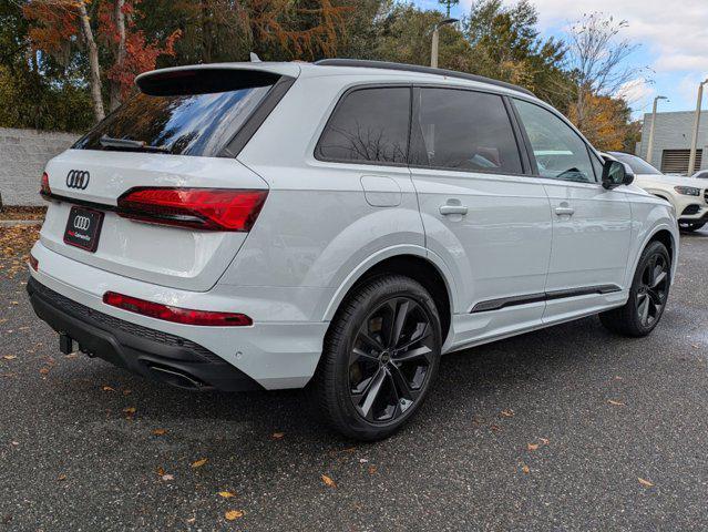 new 2025 Audi Q7 car, priced at $77,605