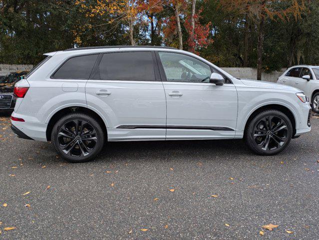 new 2025 Audi Q7 car, priced at $77,605