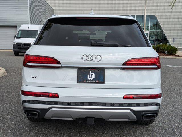 new 2025 Audi Q7 car, priced at $76,730