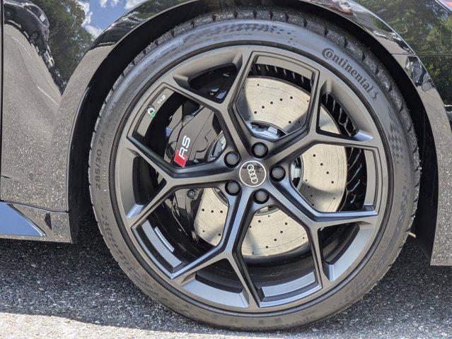 new 2025 Audi RS 6 Avant car, priced at $155,265