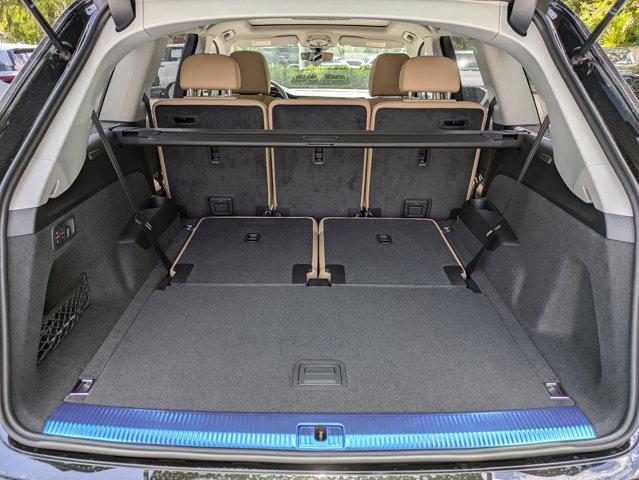 new 2025 Audi Q7 car, priced at $77,750