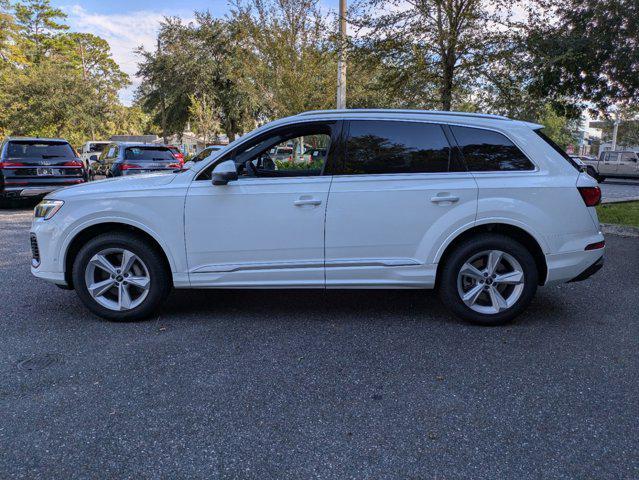 new 2025 Audi Q7 car, priced at $69,455