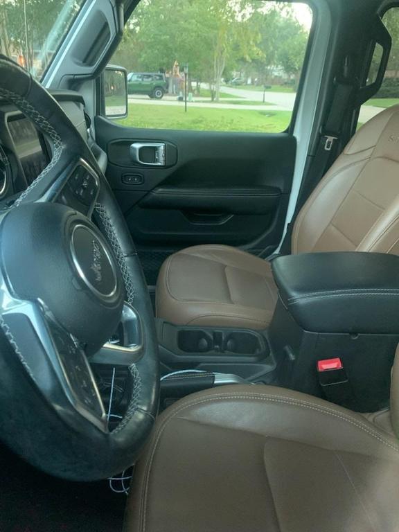 used 2020 Jeep Wrangler Unlimited car, priced at $31,786