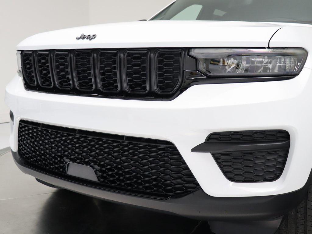 used 2022 Jeep Grand Cherokee car, priced at $28,824