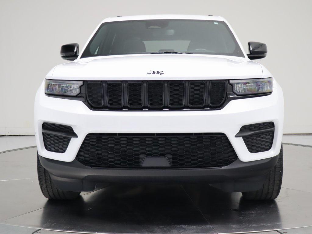 used 2022 Jeep Grand Cherokee car, priced at $28,824