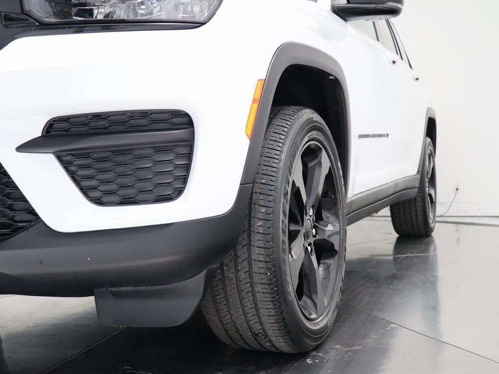 used 2022 Jeep Grand Cherokee car, priced at $28,824