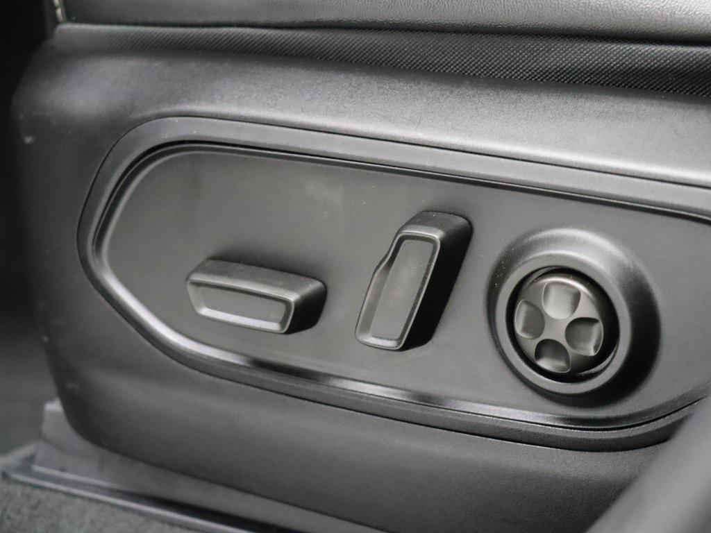 used 2022 Jeep Grand Cherokee L car, priced at $28,998