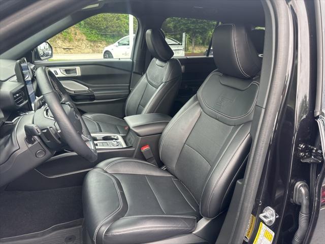 used 2024 Ford Explorer car, priced at $50,913