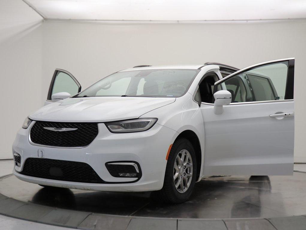 used 2021 Chrysler Pacifica car, priced at $18,999