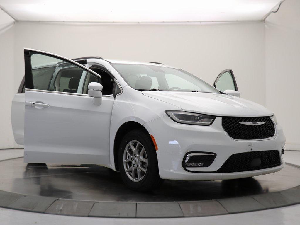 used 2021 Chrysler Pacifica car, priced at $18,999