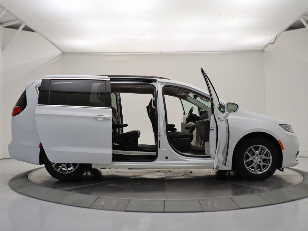 used 2021 Chrysler Pacifica car, priced at $18,999