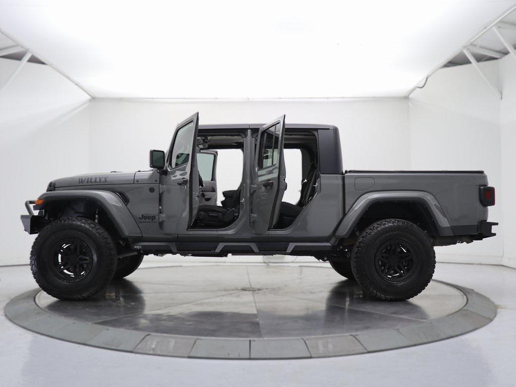 used 2021 Jeep Gladiator car, priced at $33,707