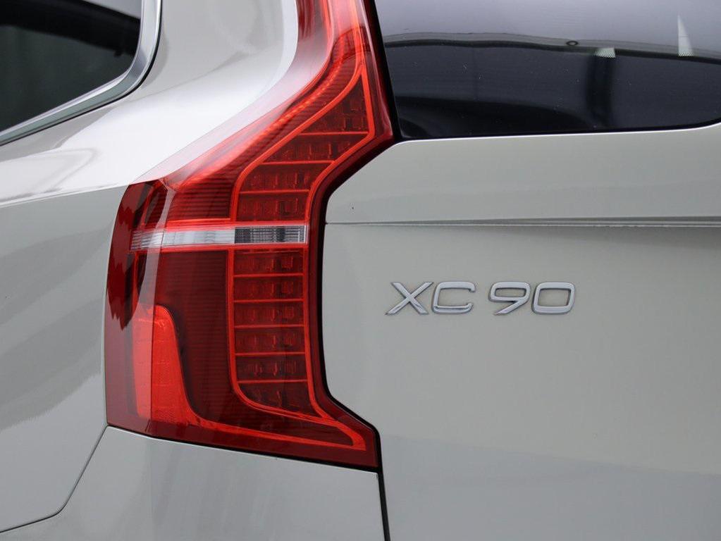 used 2018 Volvo XC90 car, priced at $20,994