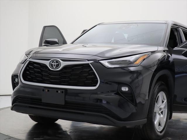 used 2023 Toyota Highlander car, priced at $33,815