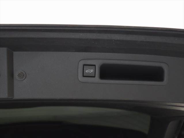 used 2023 Toyota Highlander car, priced at $33,815