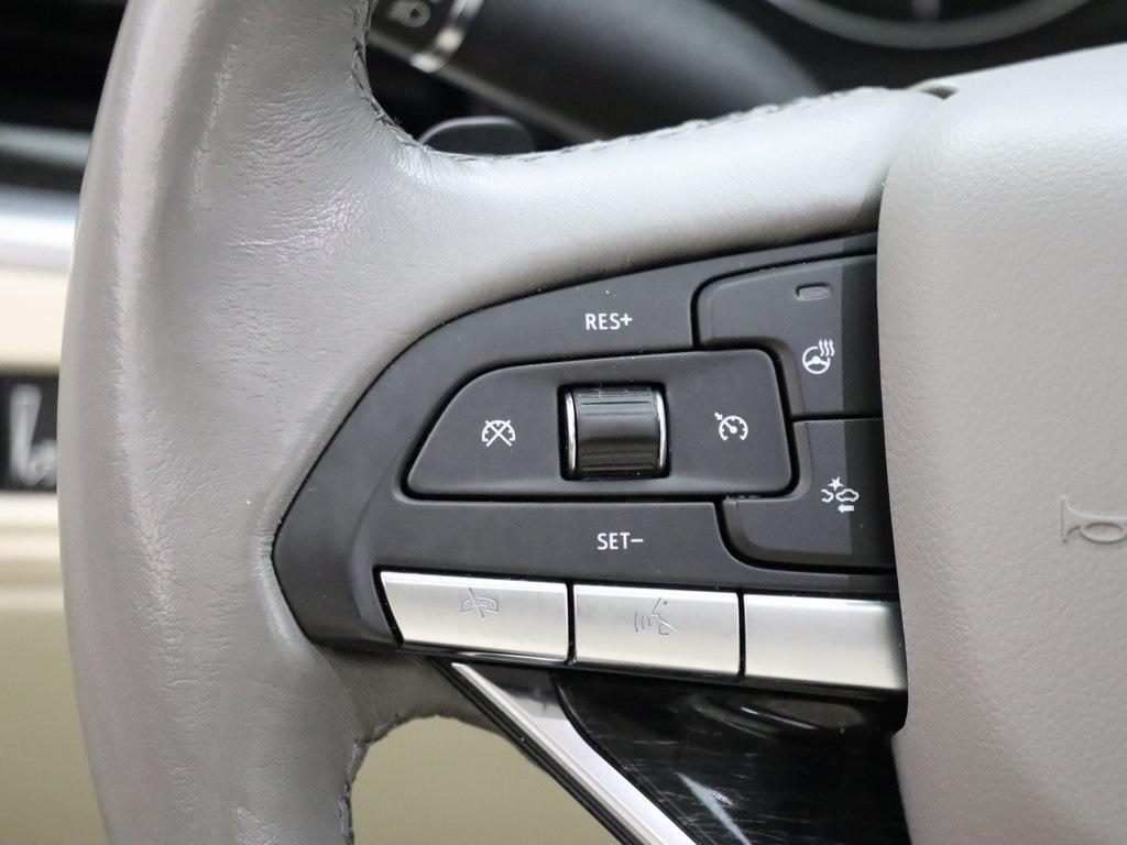 used 2022 Cadillac XT6 car, priced at $35,921