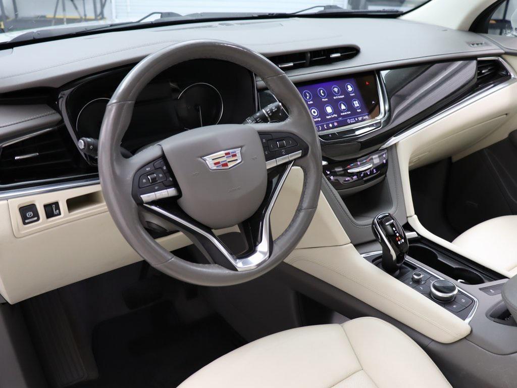 used 2022 Cadillac XT6 car, priced at $35,921