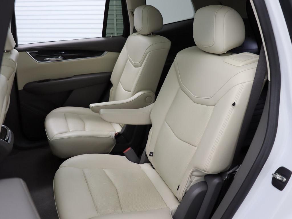 used 2022 Cadillac XT6 car, priced at $35,921