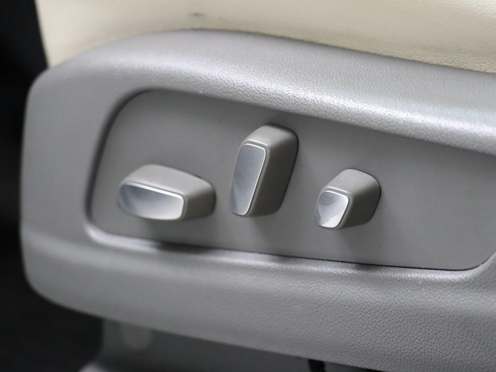 used 2022 Cadillac XT6 car, priced at $35,921