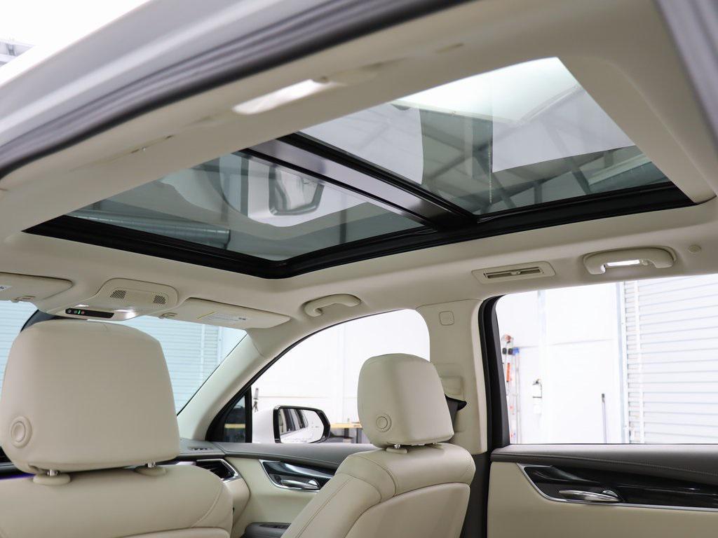 used 2022 Cadillac XT6 car, priced at $35,921