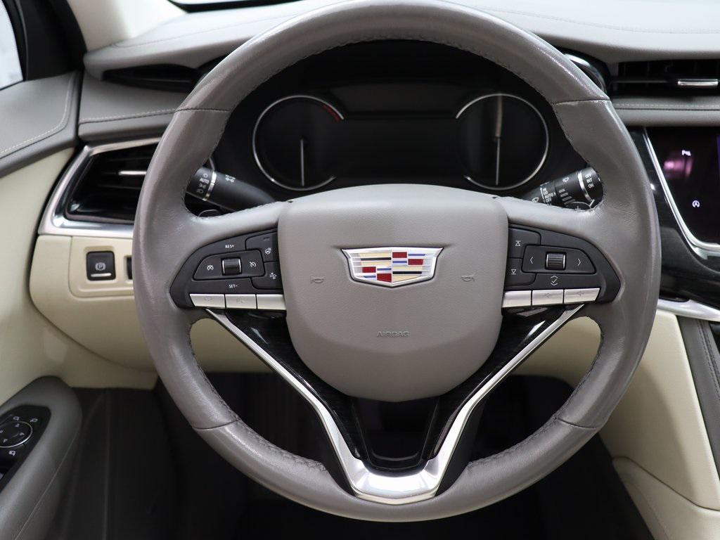 used 2022 Cadillac XT6 car, priced at $35,921