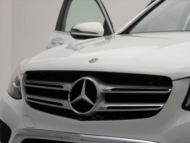used 2019 Mercedes-Benz GLC 300 car, priced at $19,998